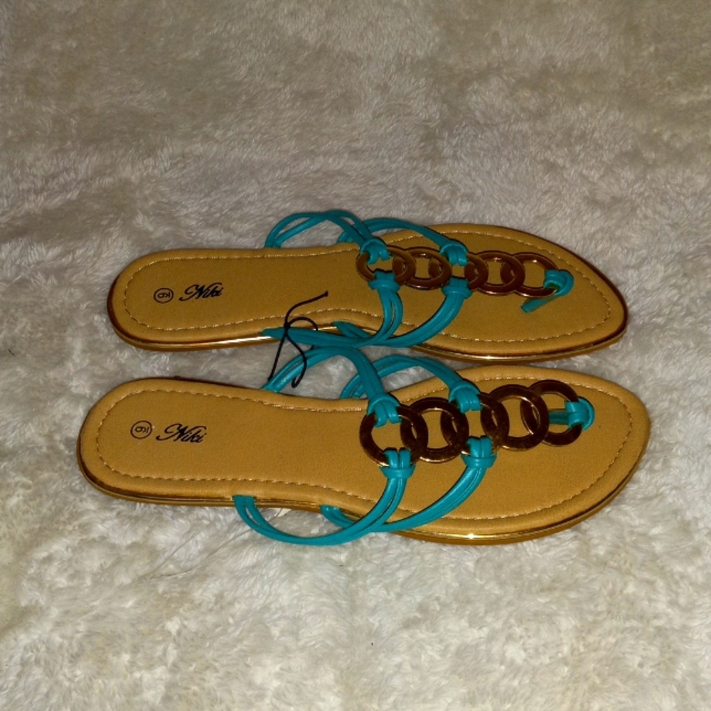 Niki Flats